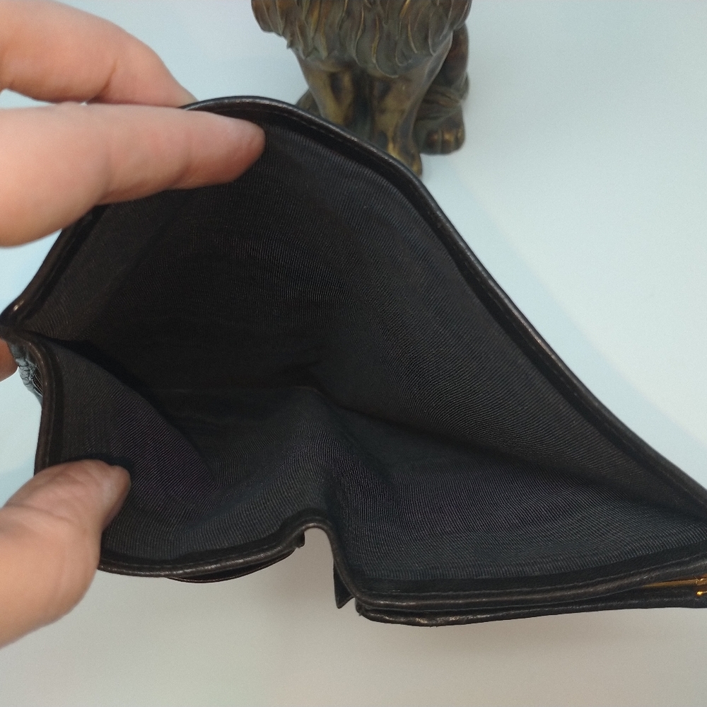 CHANEL Quilted Diamond pattern CC Gold Black Bifold Wallet with Chanel Box - Picture 12 of 17